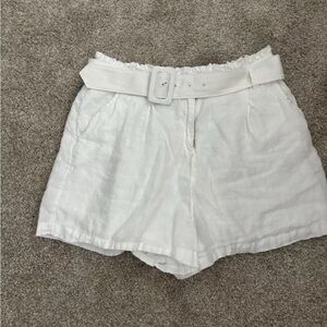 Vineyard Vines White High Waist Shorts with Belt